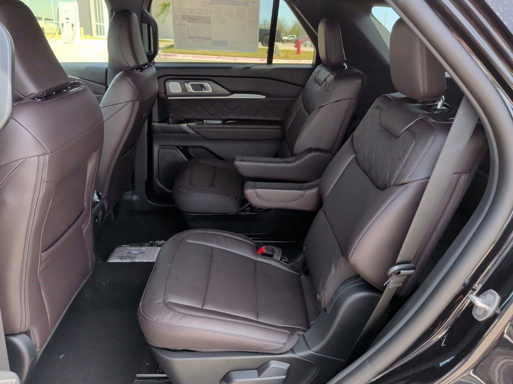 New 2026 Ford Explorer Platinum w/ LUX Leather Package image 36