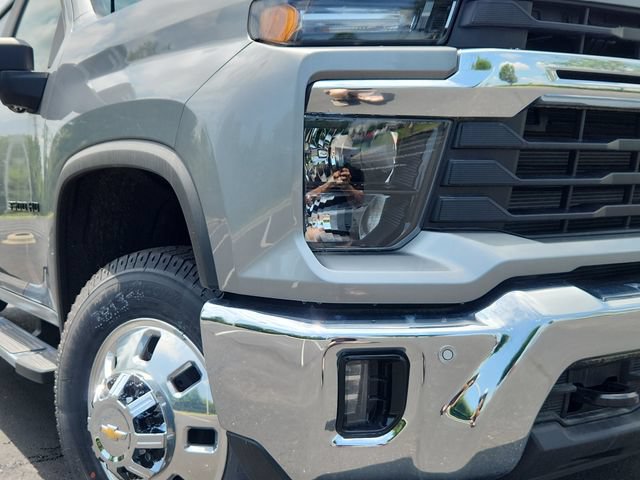 New 2026 Chevrolet Silverado 3500 LT w/ All Star Edition AWD/4WD image 9