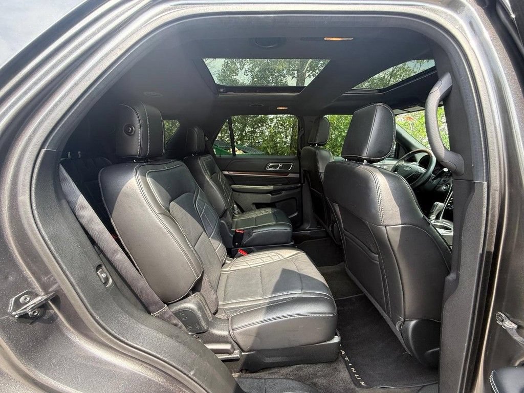 Used 2018 Ford Explorer Platinum AWD/4WD image 15