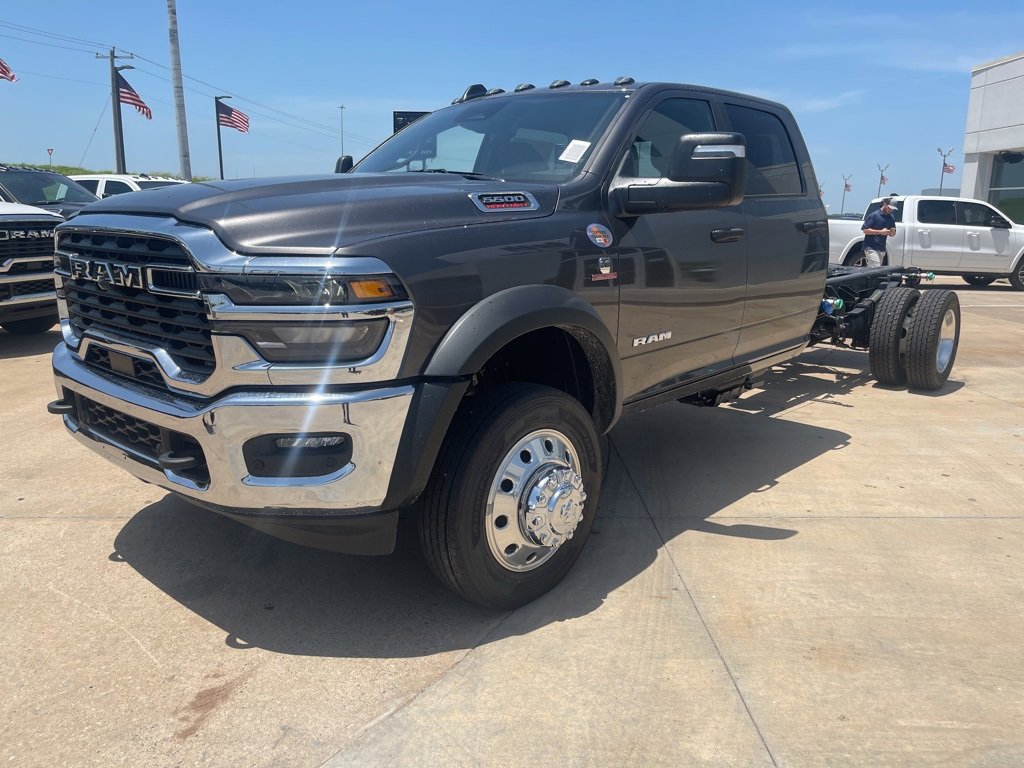 New 2025 RAM 5500 Tradesman image 3