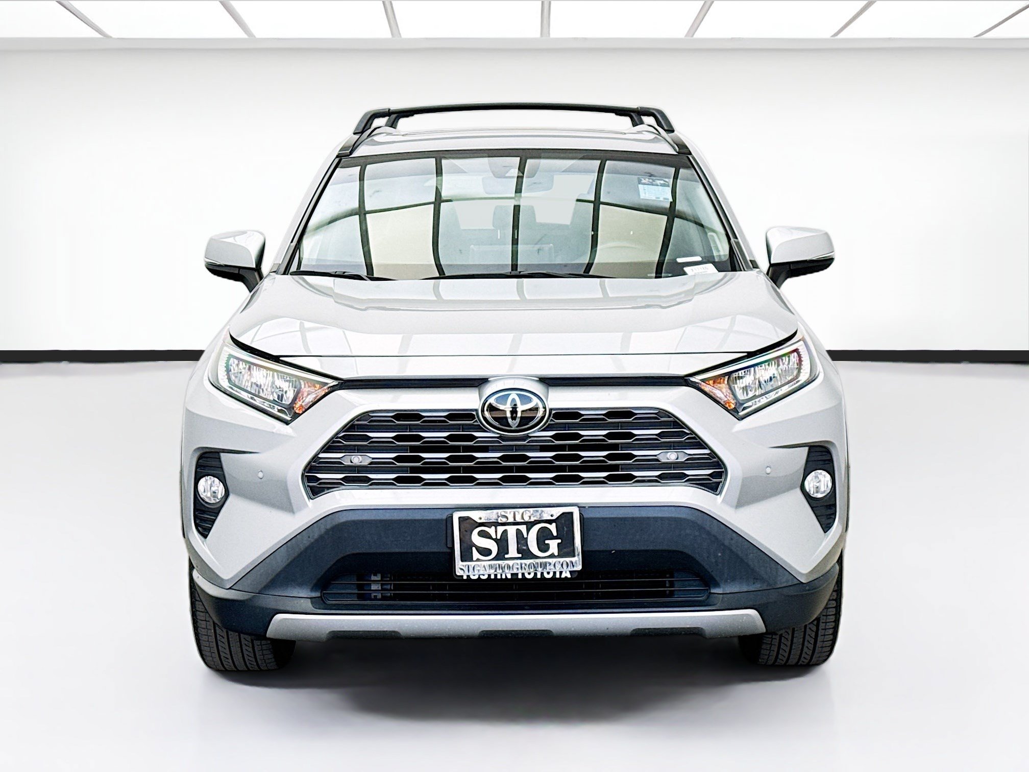 Used 2021 Toyota RAV4 Limited w/ Carpet Mat Package (TMS) FWD image 2
