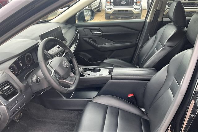 Used 2026 Nissan Rogue SL FWD image 9