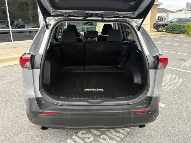 Used 2025 Toyota RAV4 XLE AWD/4WD image 7