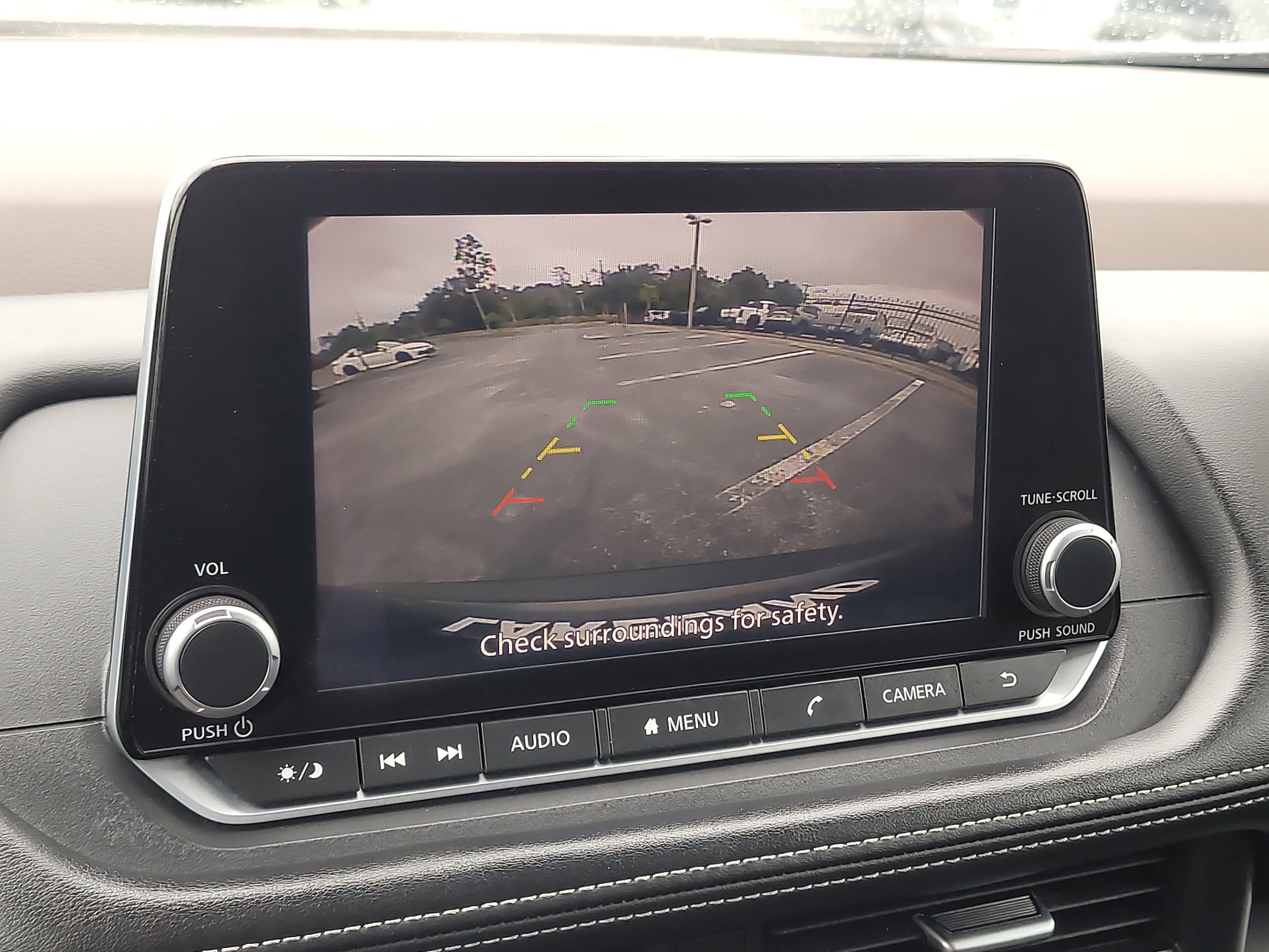 Used 2023 Nissan Rogue S image 22