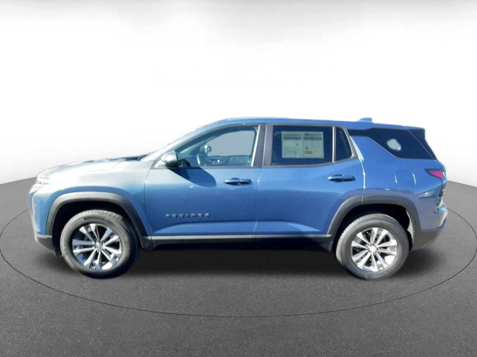 Used 2025 Chevrolet Equinox LT image 9
