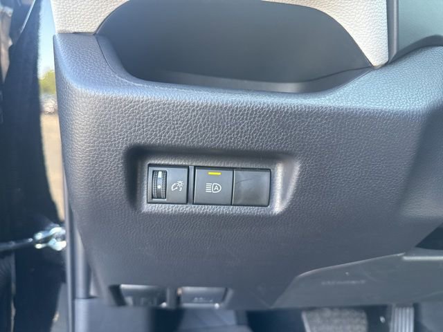 Used 2025 Toyota RAV4 XLE image 25