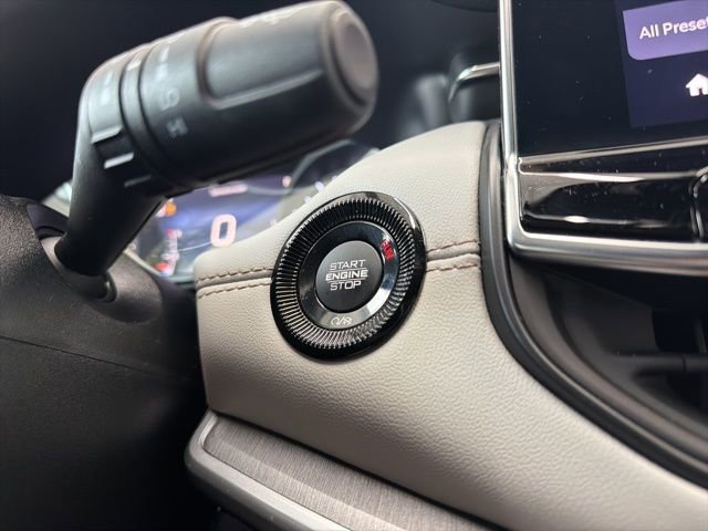 Used 2024 Jeep Compass Limited AWD/4WD image 23