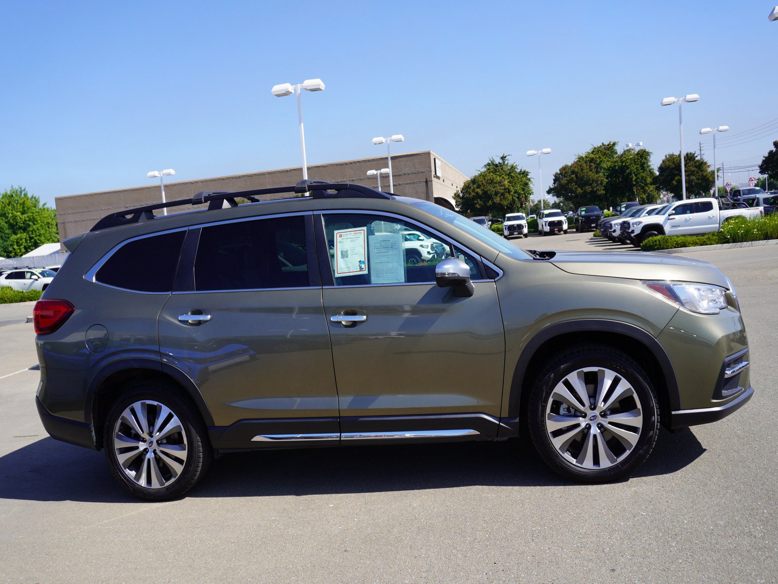 Used 2022 Subaru Ascent Touring AWD/4WD image 4