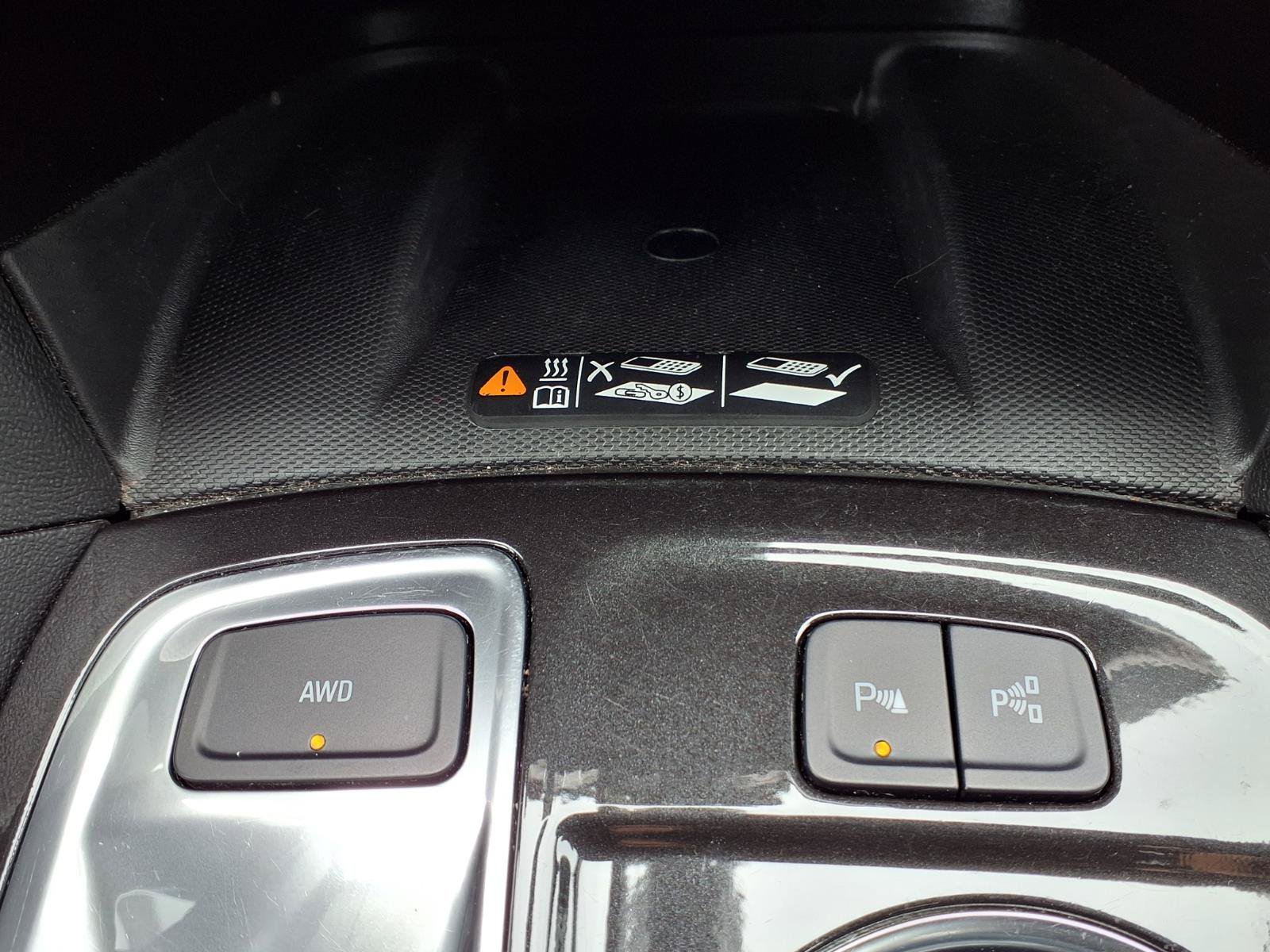 Used 2022 Chevrolet Equinox Premier AWD/4WD image 11