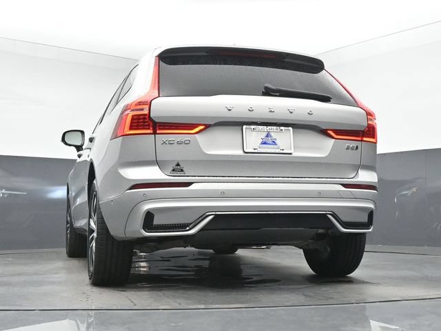 Used 2024 Volvo XC60 B5 Plus AWD/4WD image 40
