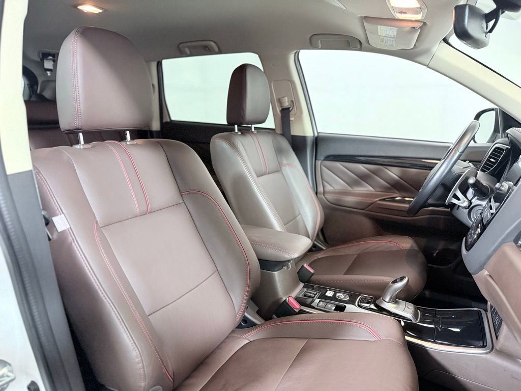 Used 2018 Mitsubishi Outlander SEL image 17