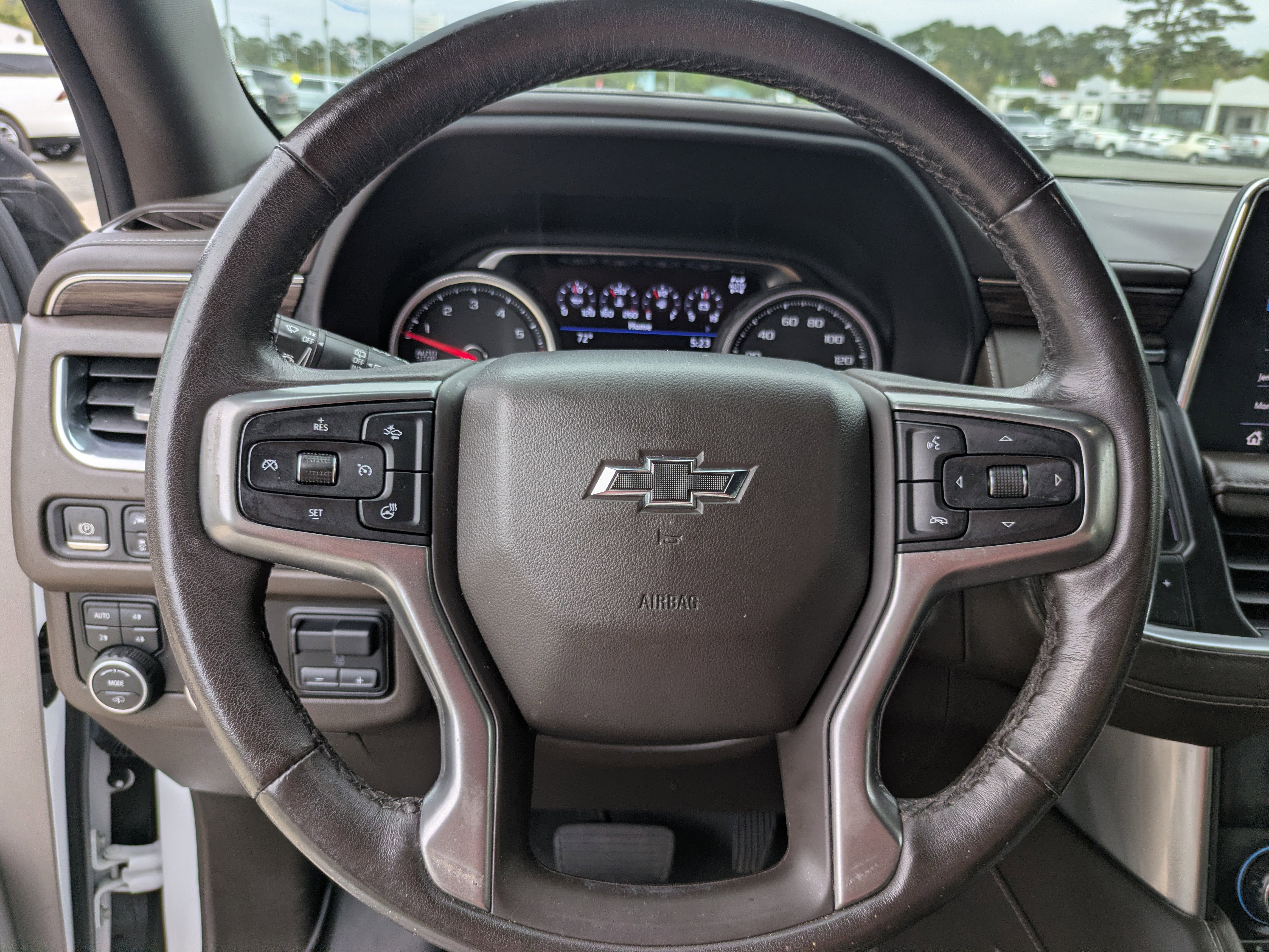 Used 2021 Chevrolet Suburban Z71 w/ Z71 Off-Road Package AWD/4WD image 20