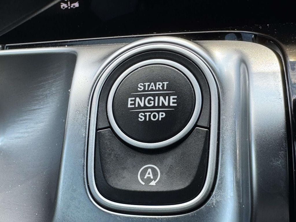 Used 2023 Mercedes-Benz GLB 35 AMG 4MATIC image 9