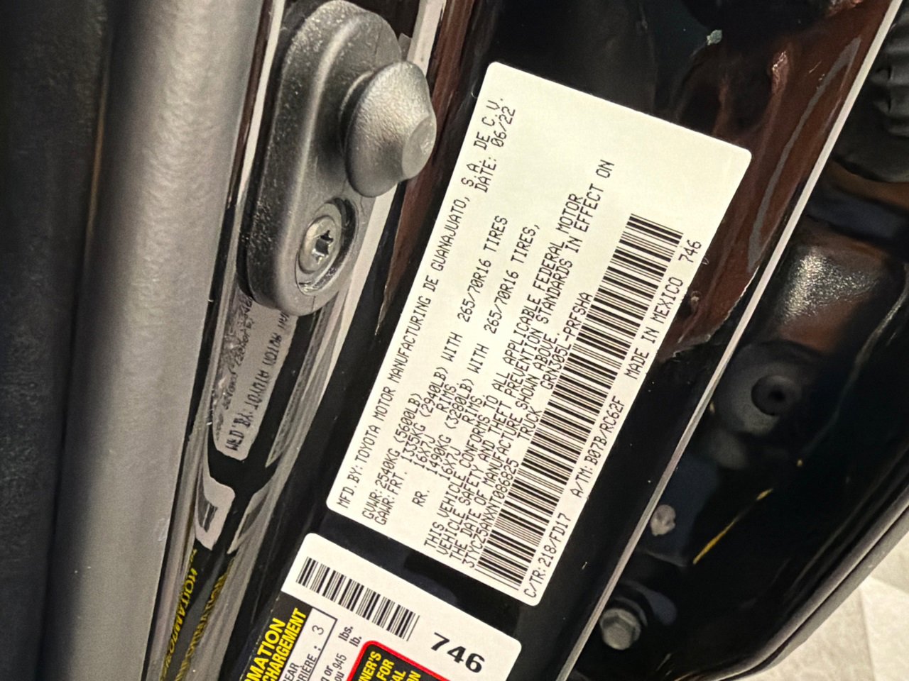 Used 2022 Toyota Tacoma TRD Off-Road image 34