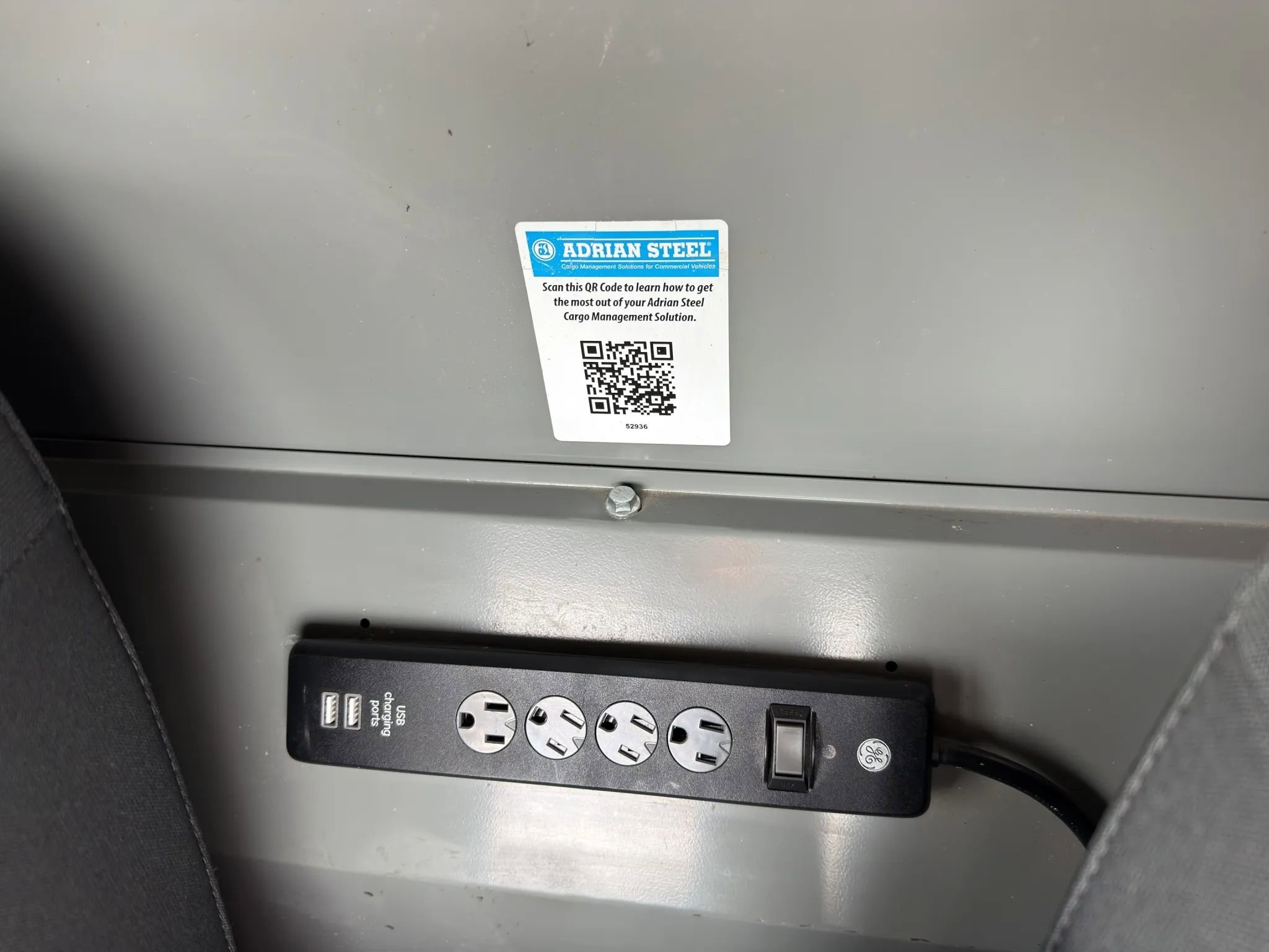 Used 2020 Ford Transit Connect XL image 17