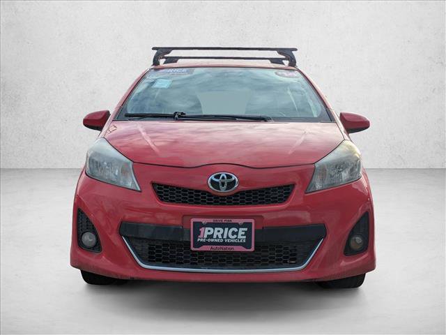 Used 2014 Toyota Yaris SE video 2