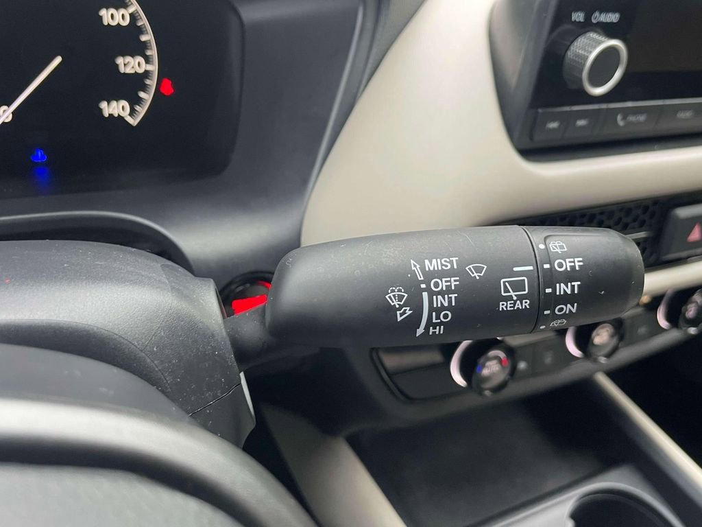 Certified 2025 Honda HR-V LX image 21