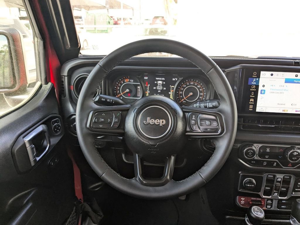 Used 2025 Jeep Wrangler Unlimited Rubicon image 17