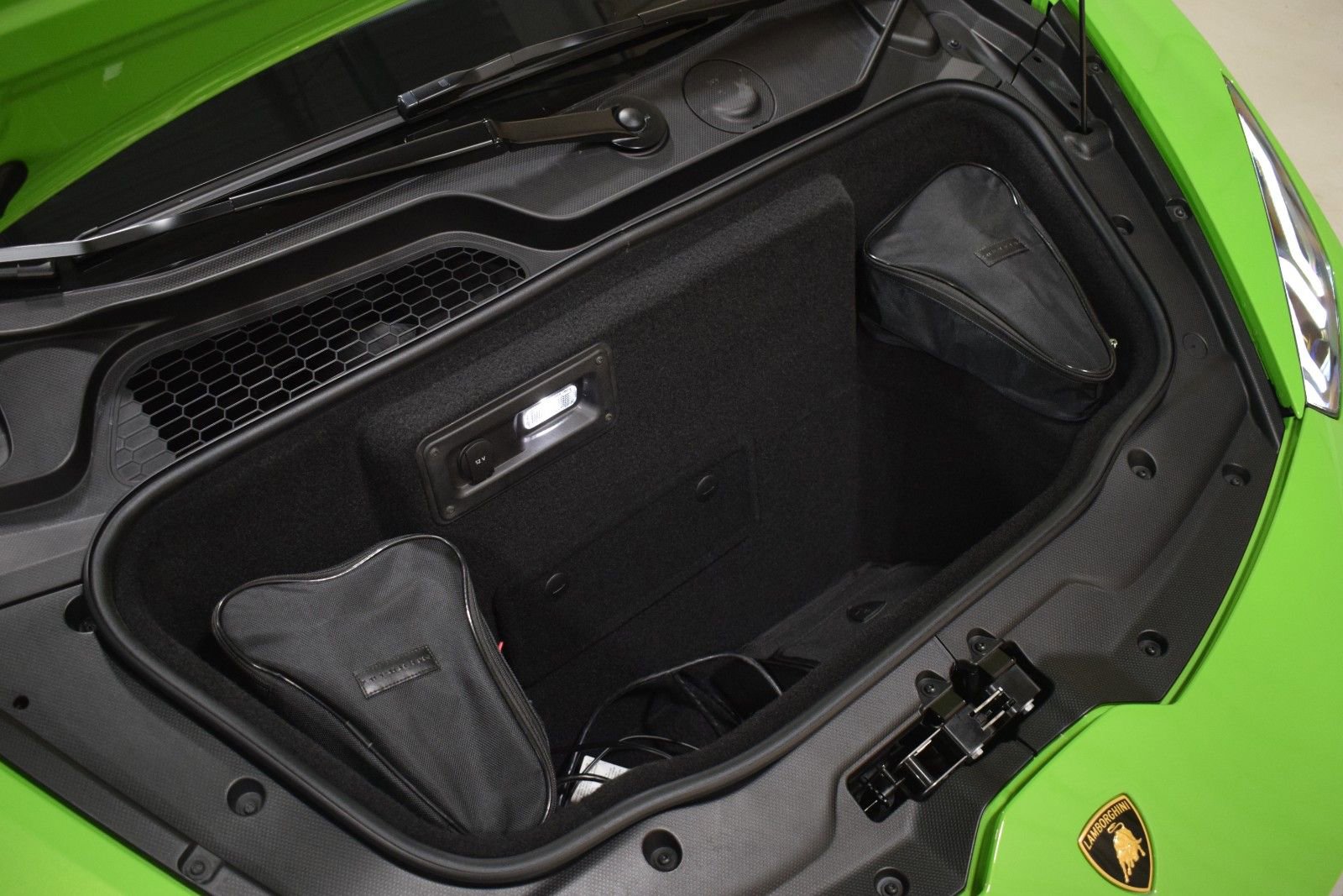 Used 2020 Lamborghini Huracan EVO image 43