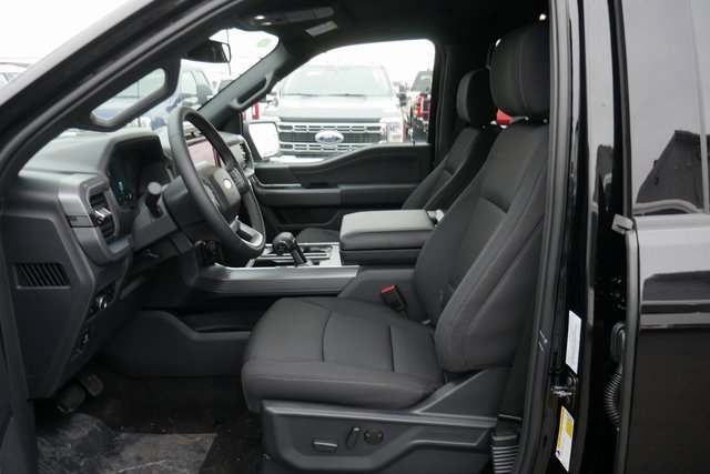 New 2025 Ford F150 XLT w/ Equipment Group 302A MID image 2