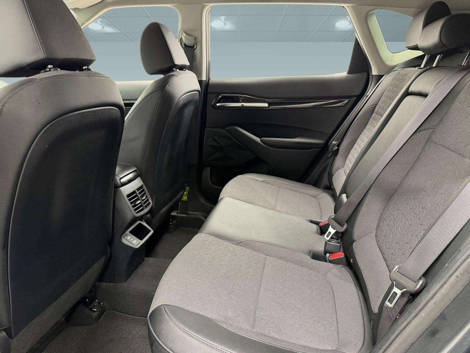 Used 2024 Kia Seltos S AWD/4WD image 19