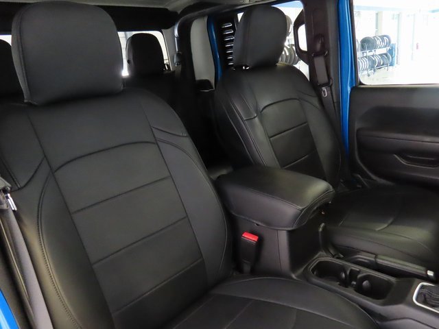 Used 2025 Jeep Gladiator Sport image 6