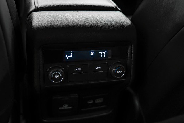 Used 2023 GMC Acadia SLT image 34