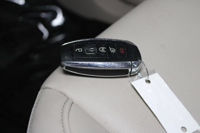 Used 2019 Lincoln MKC Premiere FWD image 10