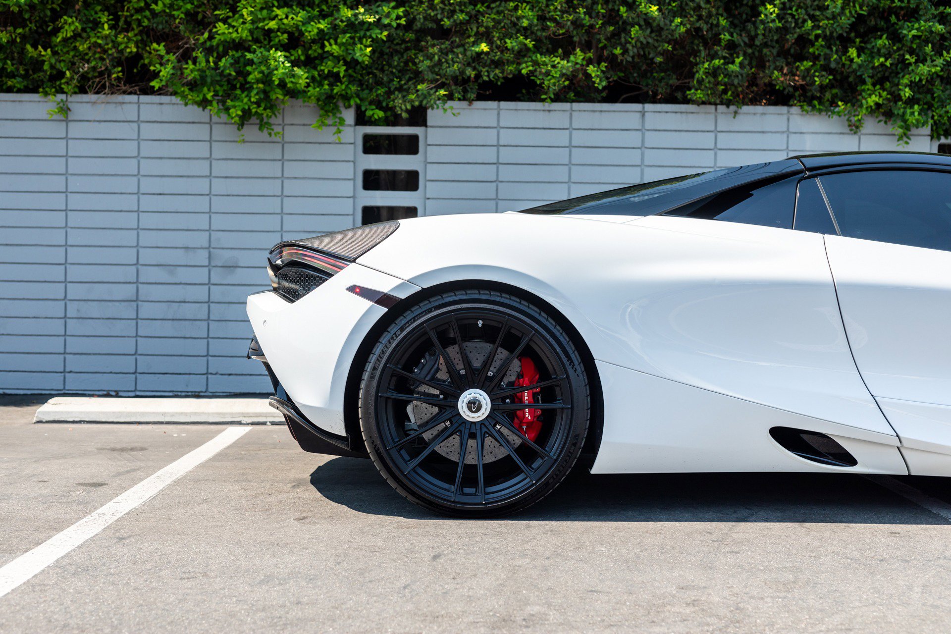 Used 2020 McLaren 720S Performance image 23