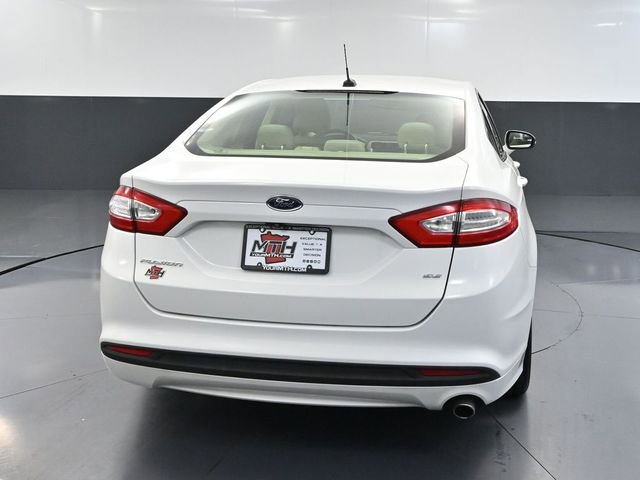 Used 2016 Ford Fusion SE FWD image 6