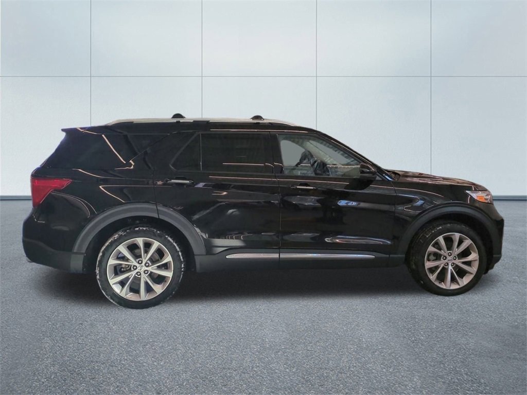 Used 2023 Ford Explorer Platinum w/ Technology Package image 2