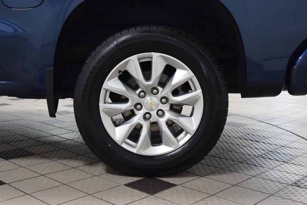 Used 2023 Chevrolet Silverado 1500 Custom AWD/4WD image 26