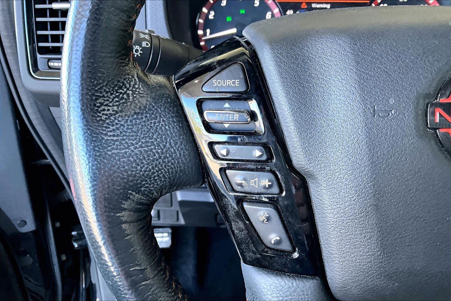 Used 2022 Nissan Frontier Pro-X RWD image 23