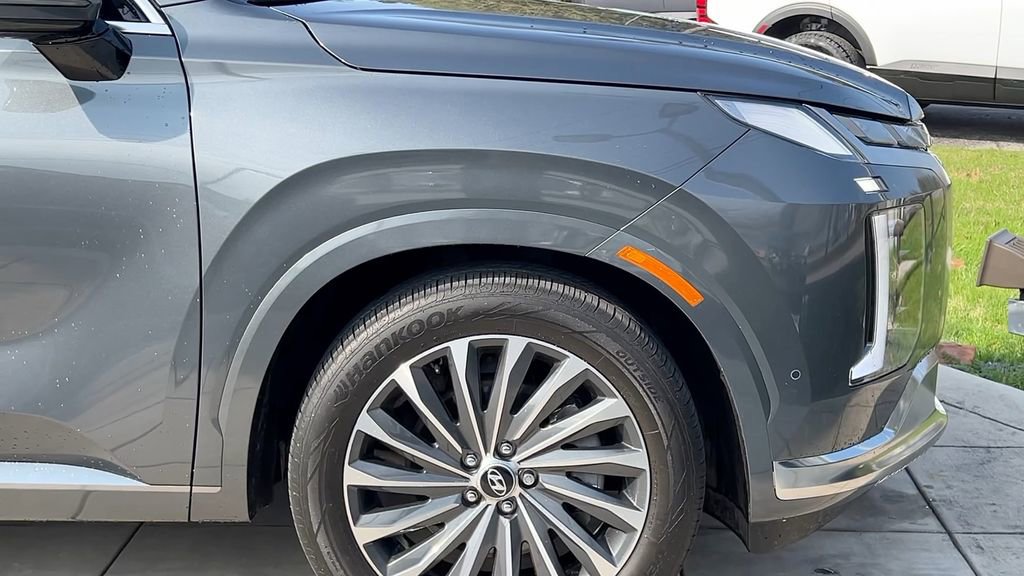 Used 2024 Hyundai Palisade Calligraphy image 12