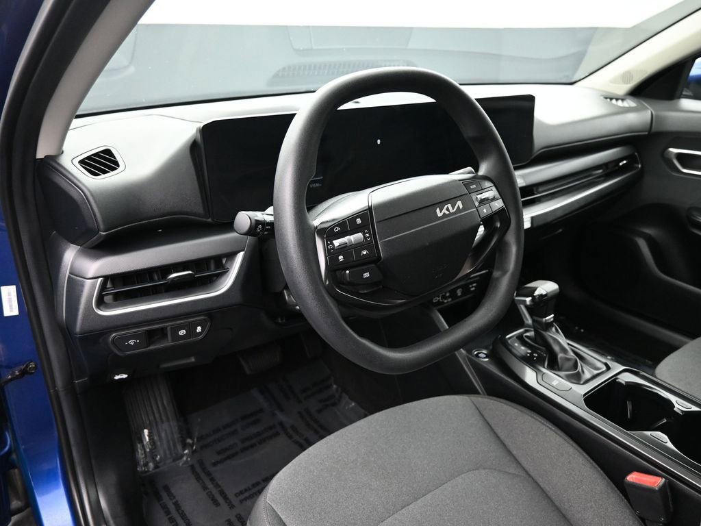Used 2025 Kia K4 LXS FWD image 18