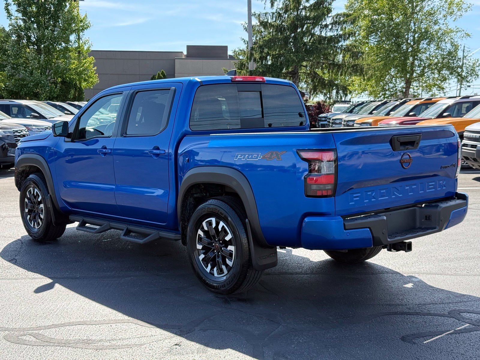 Used 2024 Nissan Frontier PRO-4X w/ Pro Convenience Package AWD/4WD image 8