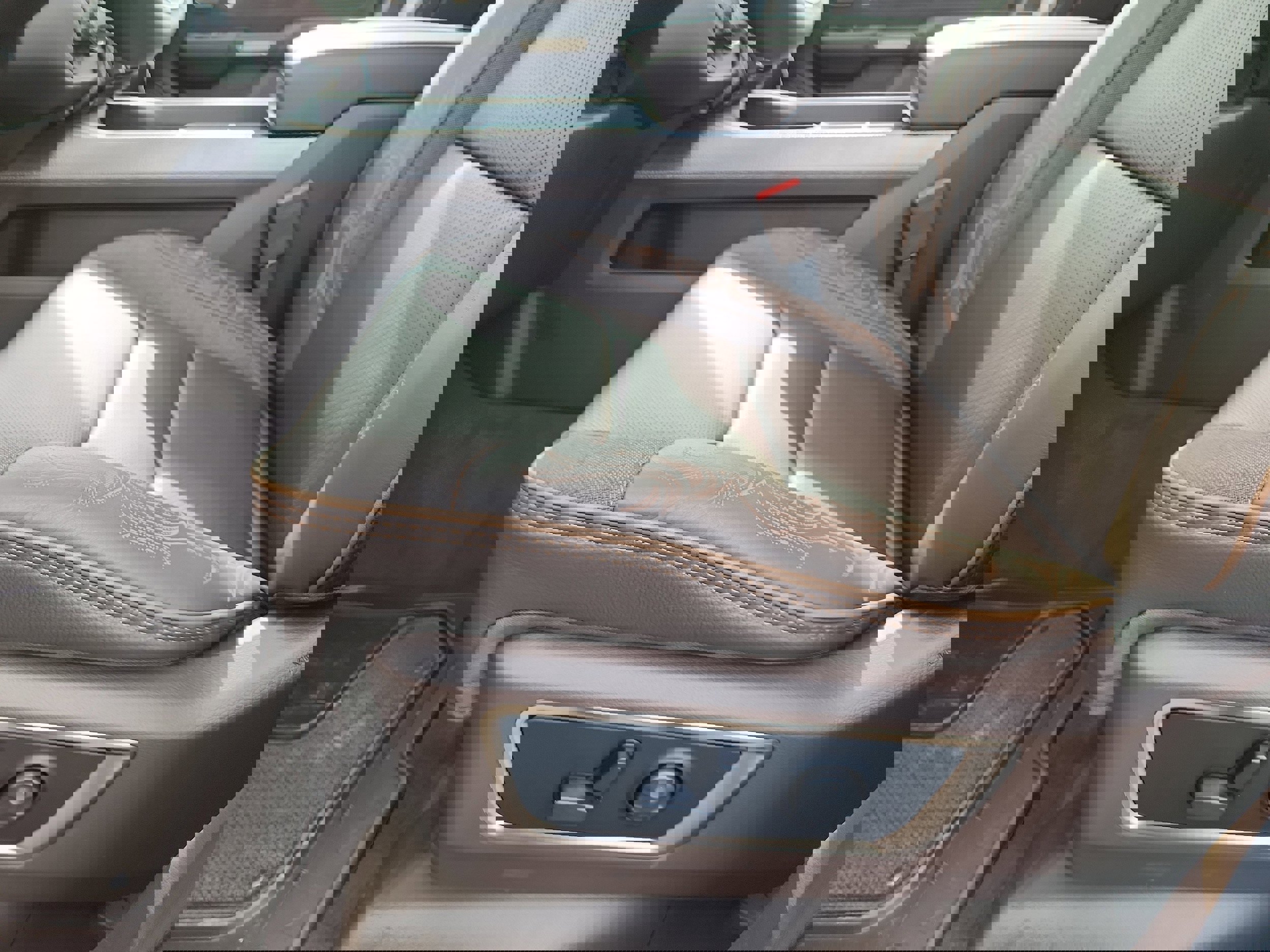 New 2026 RAM 1500 Limited w/ Bed Utility Group image 11