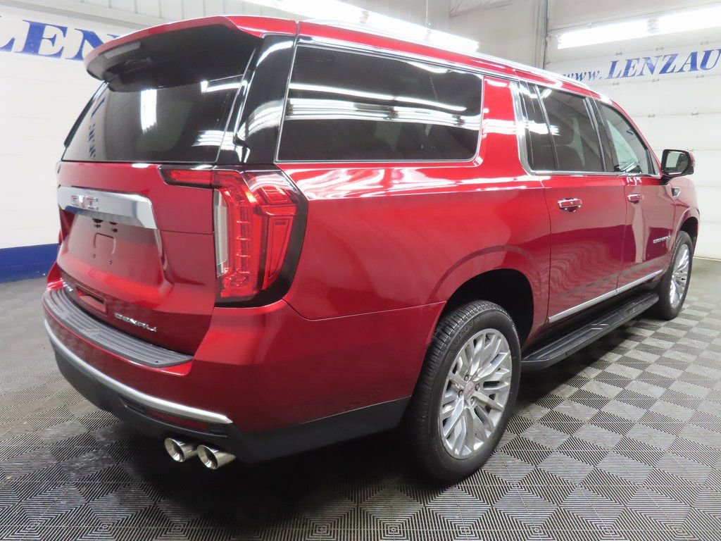 Used 2024 GMC Yukon XL Denali image 4