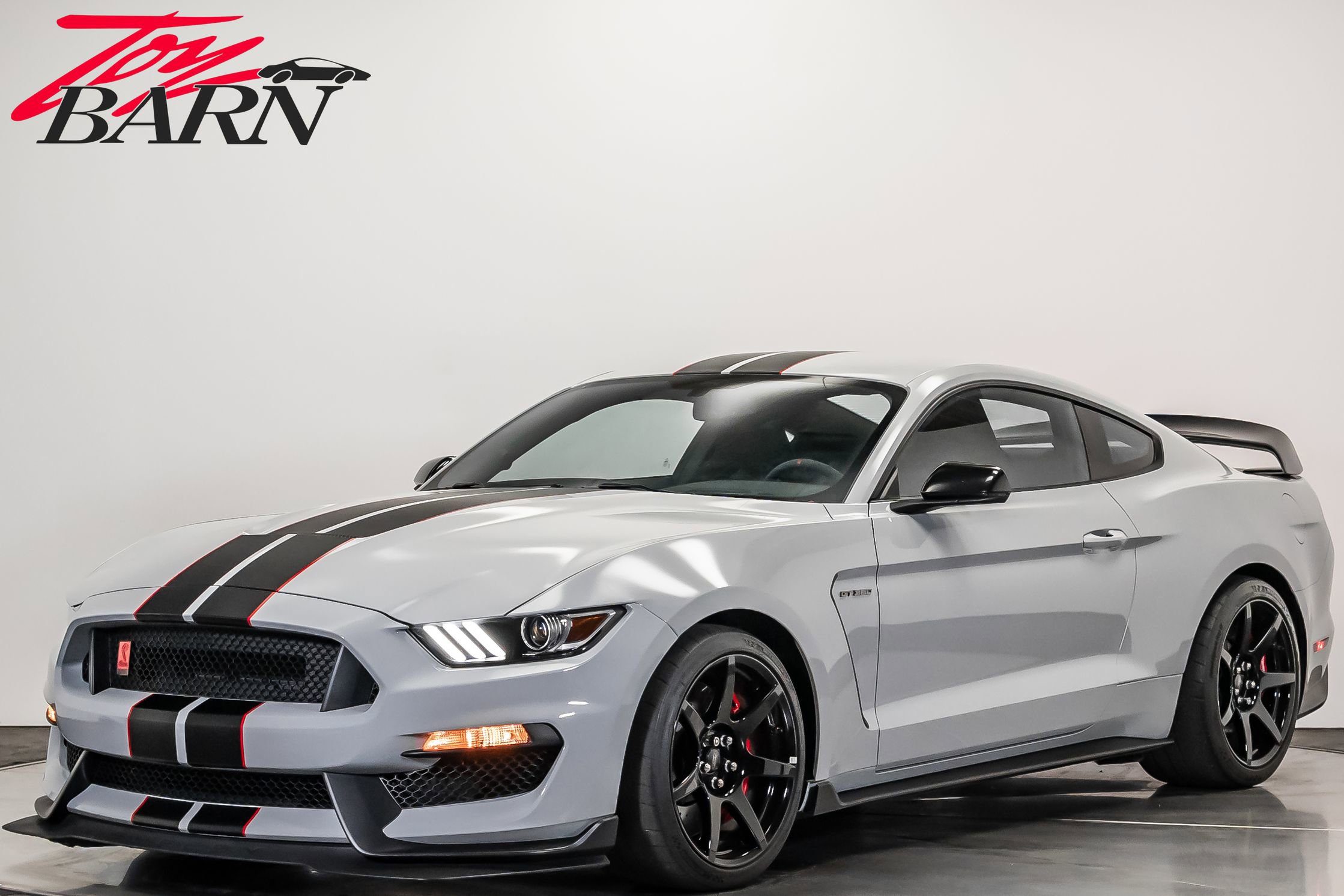 Used 2016 Ford Mustang Shelby GT350R w/ GT350R Equipment Group 920A