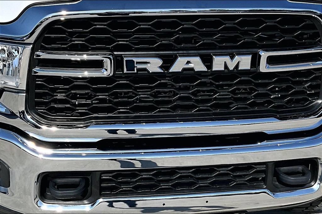 Certified 2022 RAM 2500 Tradesman w/ Chrome Appearance Group AWD/4WD image 32