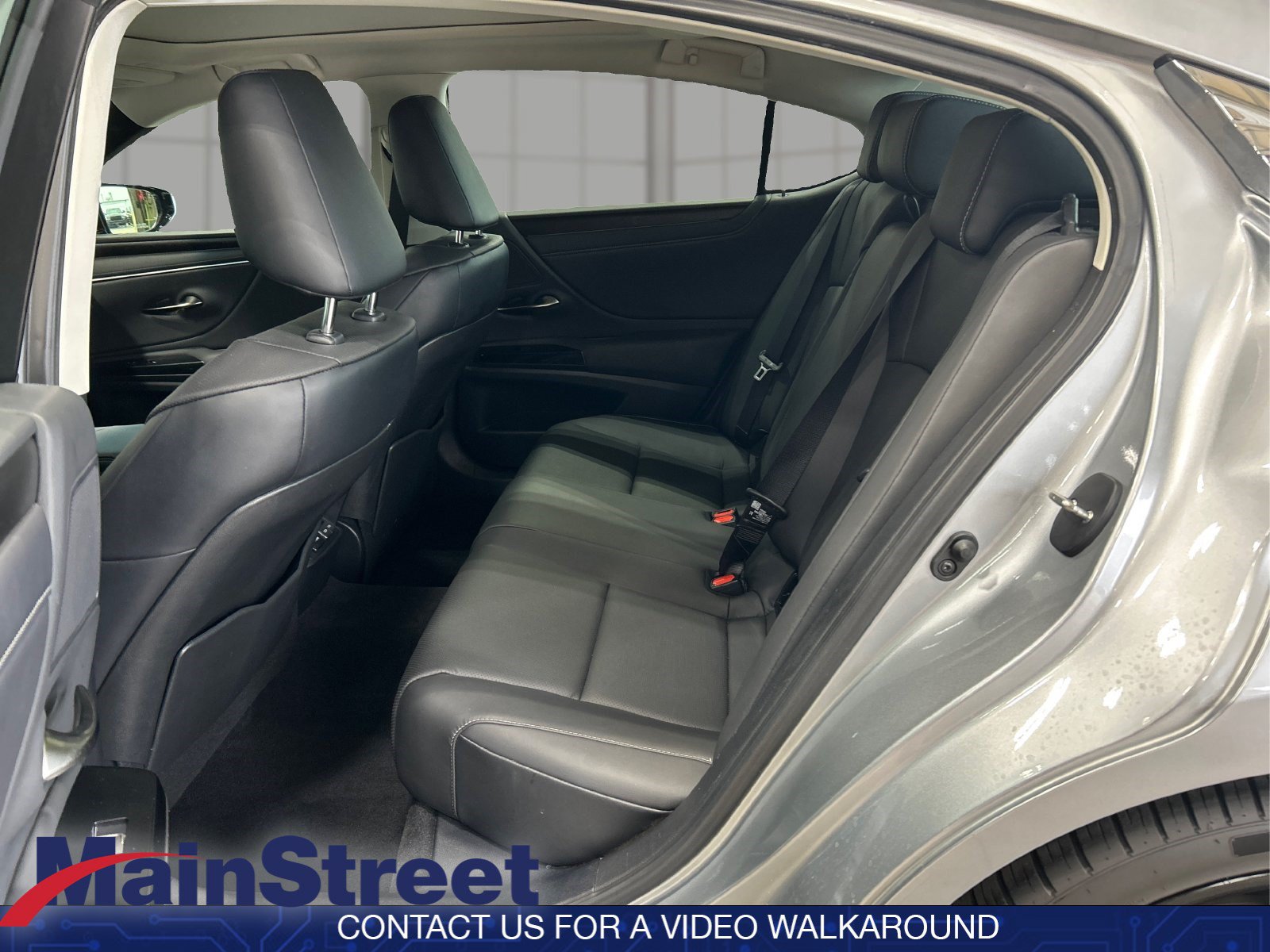Used 2025 Lexus ES 350 w/ Accessory Package (Z1) FWD image 10