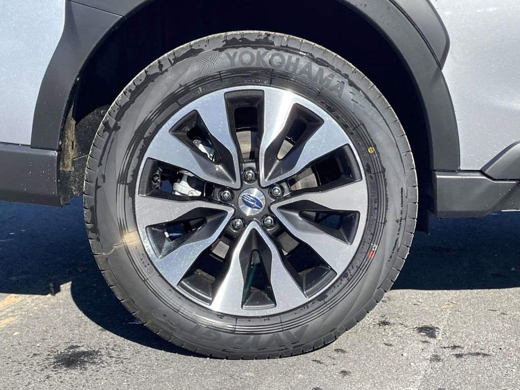 Certified 2025 Subaru Outback Limited AWD/4WD image 31