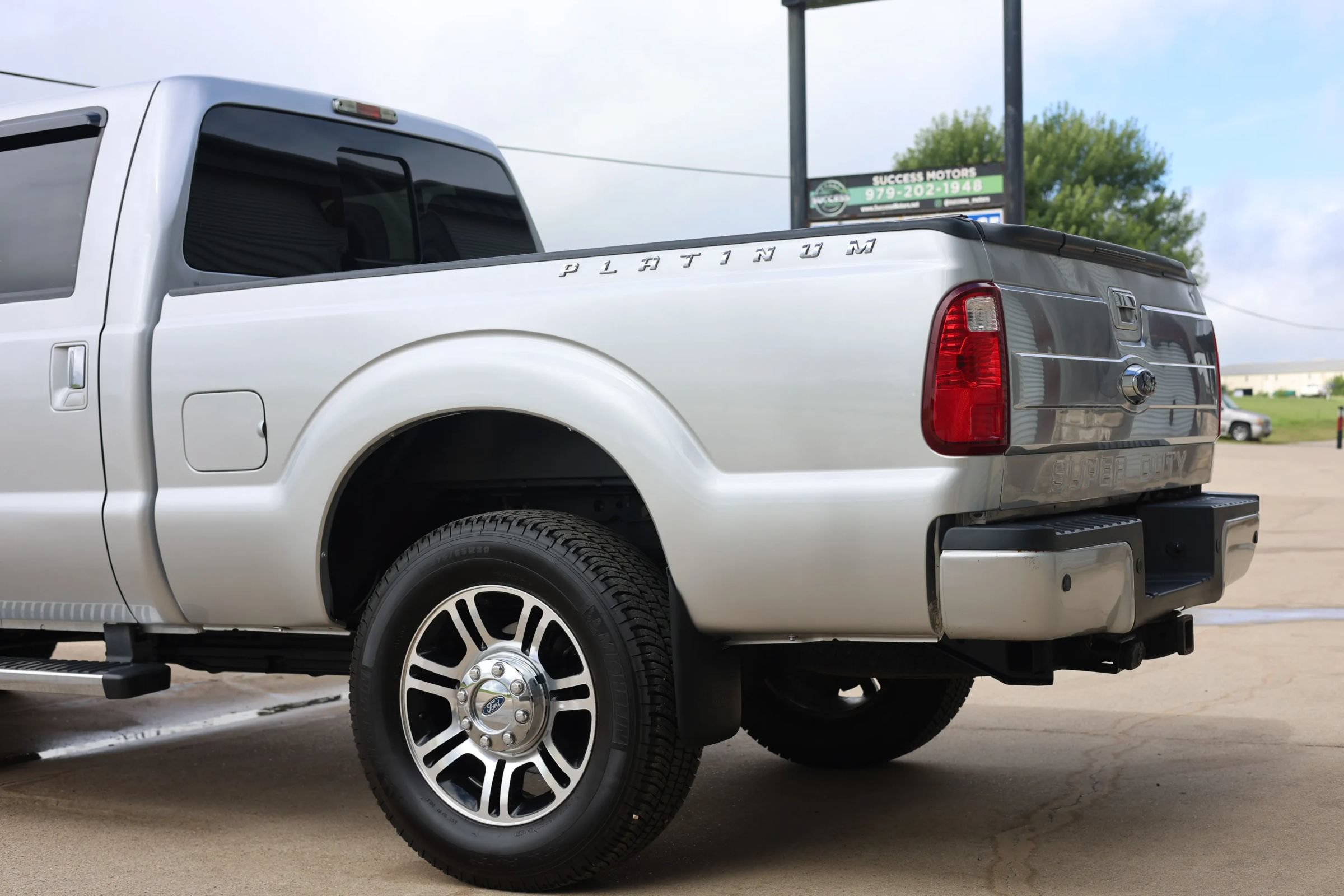 Used 2016 Ford F350 Platinum AWD/4WD image 5