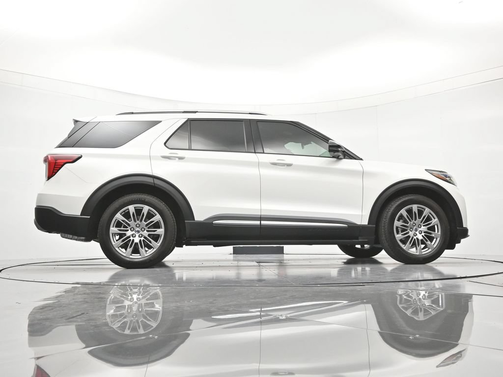 New 2026 Ford Explorer Platinum RWD image 41