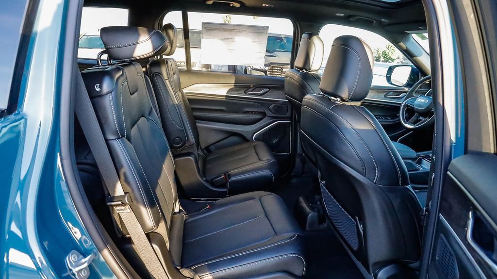 New 2026 Jeep Grand Cherokee L Limited AWD/4WD image 20
