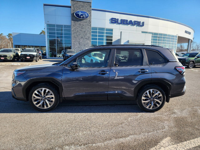 Used 2025 Subaru Forester Touring image 21