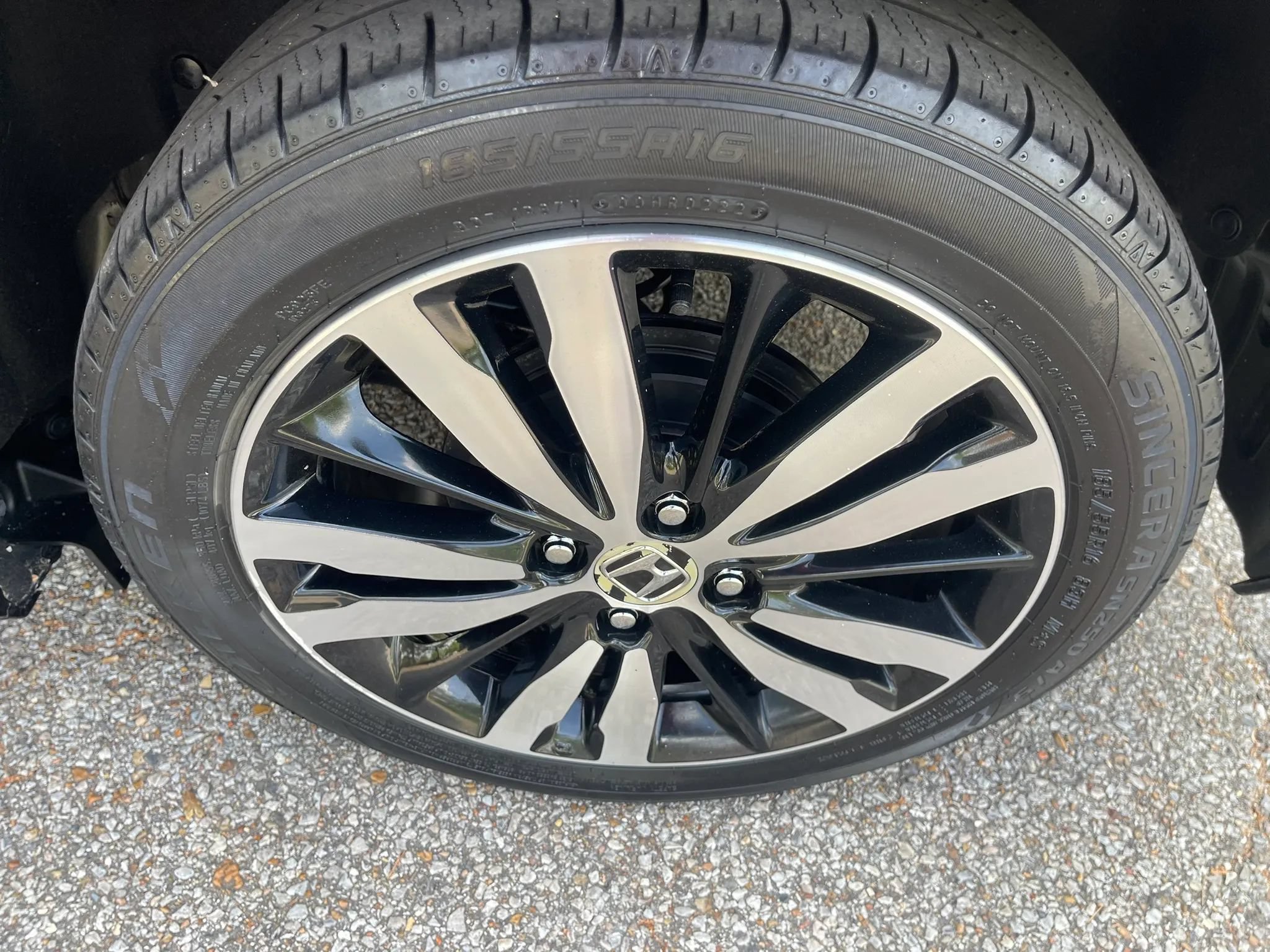 Used 2018 Honda Fit EX image 9