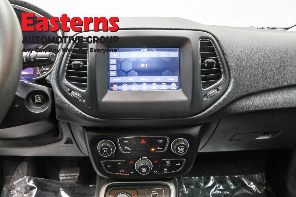 Used 2021 Jeep Compass Latitude w/ Driver Assistance Group image 12