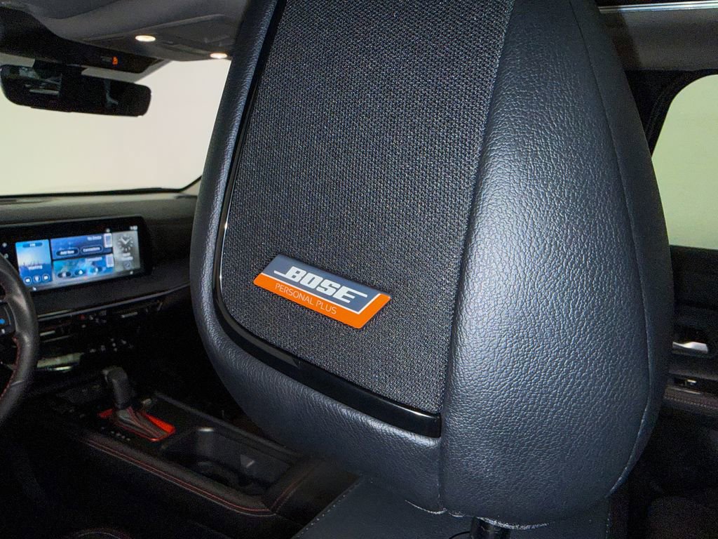 Certified 2025 Nissan Kicks SR w/ SR Premium Package AWD/4WD image 24