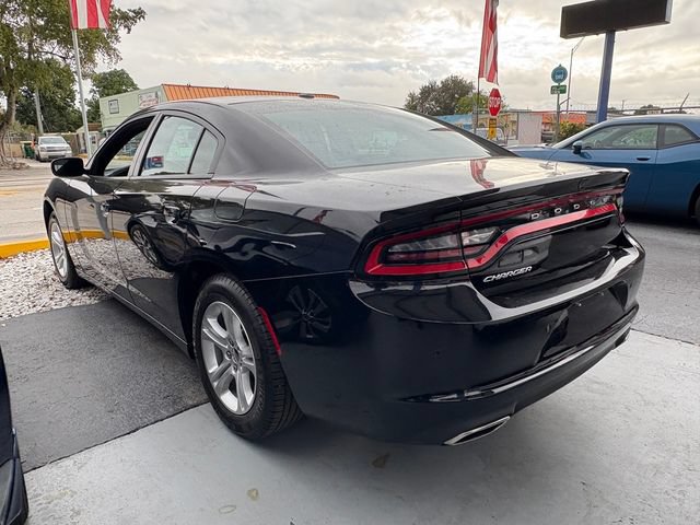 Used 2022 Dodge Charger SXT RWD image 9